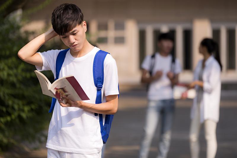 复读高考和应届高考有什么不同？