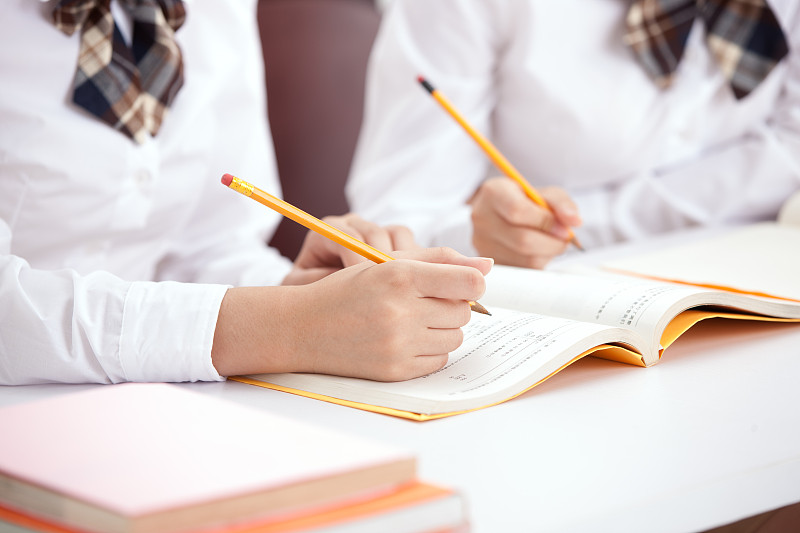 高中数学怎么学才能提高成绩?方法技巧