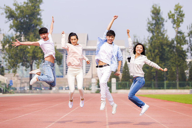 高中数学怎么学才能提高成绩第七步：积极寻求帮助；